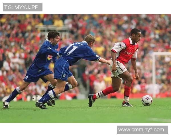 张敏专访:从绿茵场到人生舞台的足球旅程回顾与展望